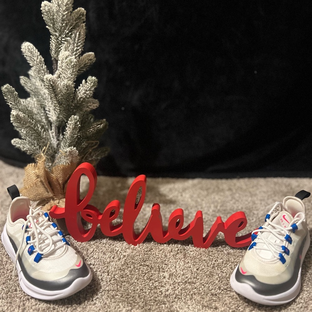 Nike White and Red Sneakers